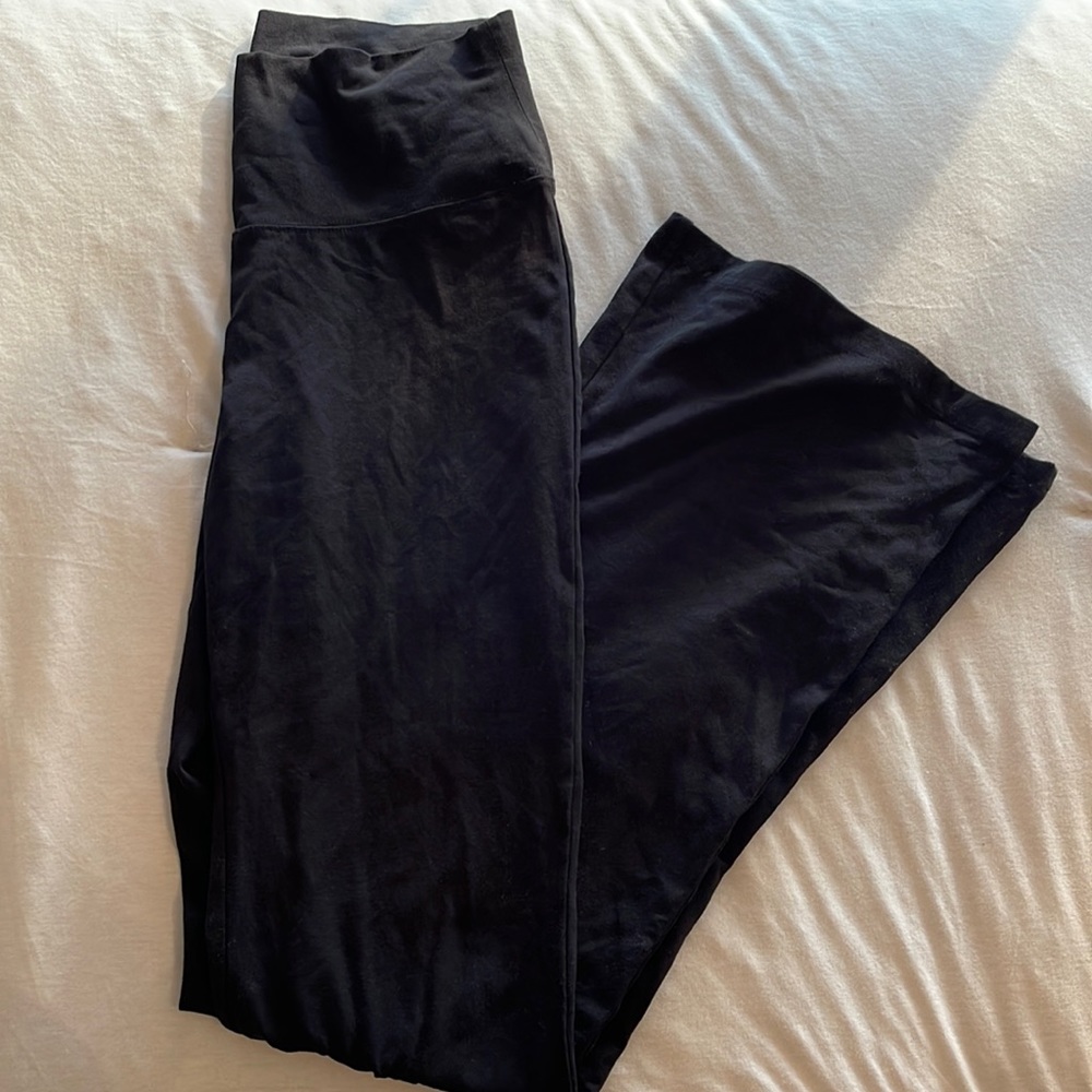Aritzia Tna Chill Flare Pants